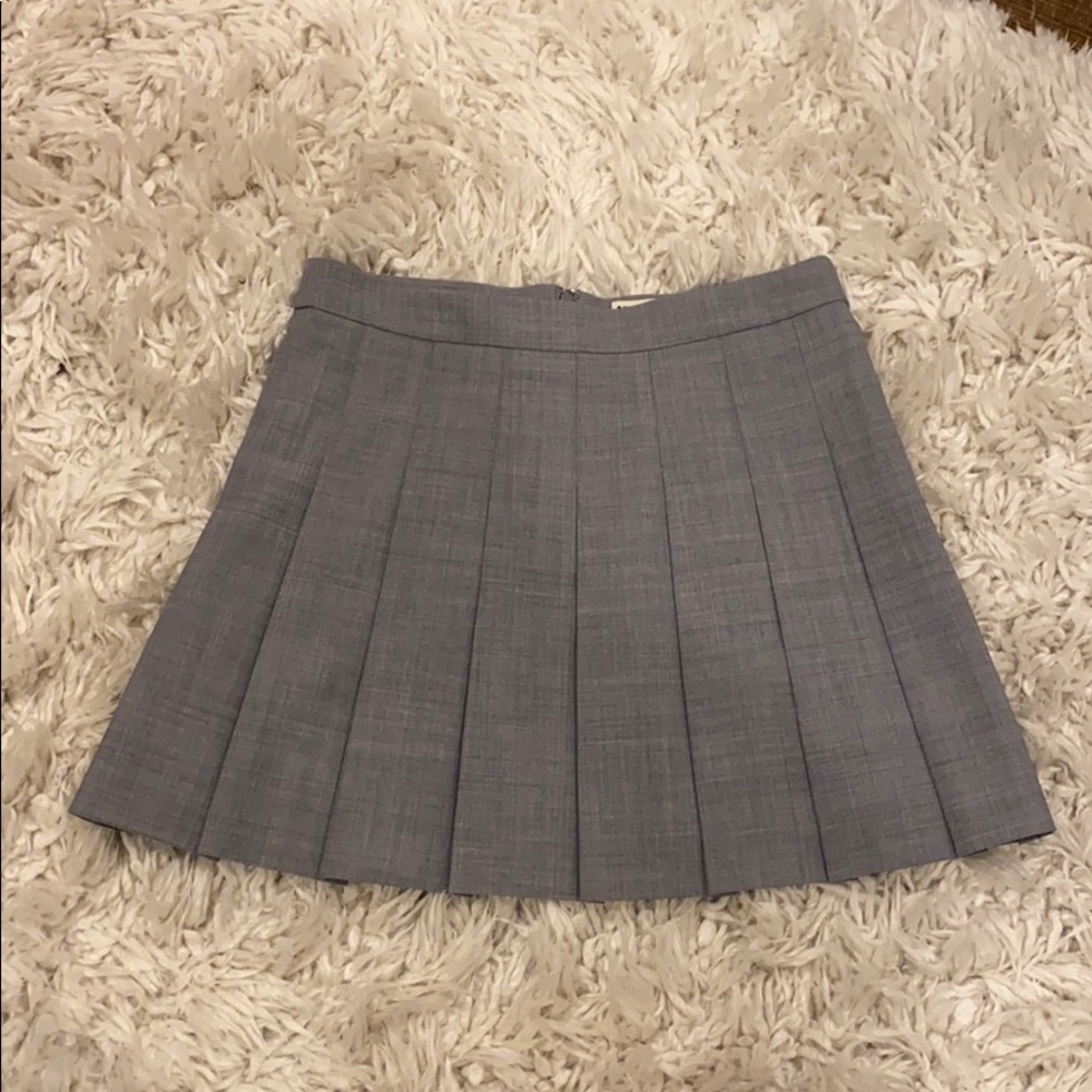 ARITZIA GREY PLEATED SKIRT